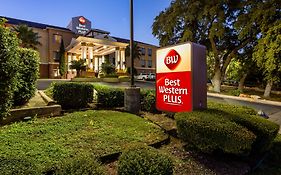 Best Western Plus Hill Country Suites San Antonio